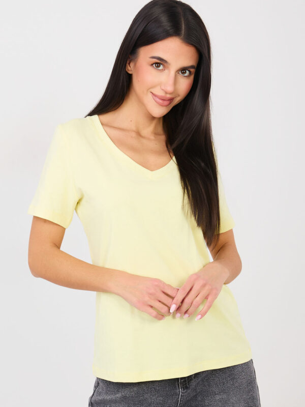 Tshirt Damski Model RV-TS-A1095.33 Light Yellow - Rue Paris