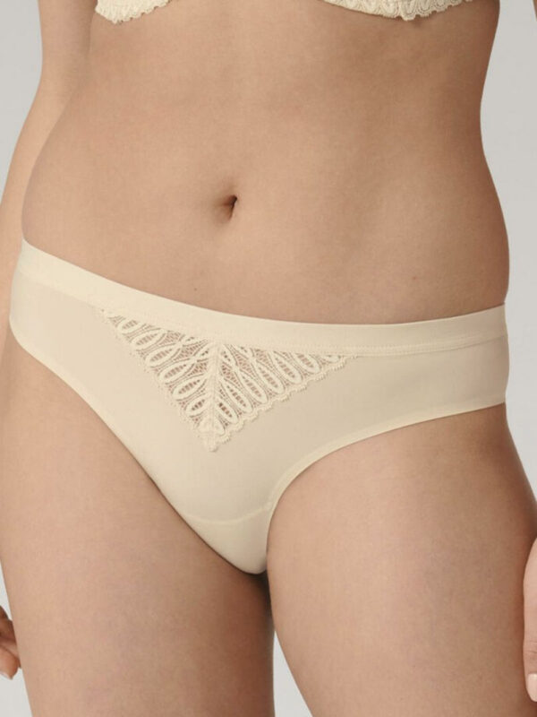 Figi Brazyliany Model Aura Spotlight Brazilian 10208024-6720 158006 Cream - Triumph