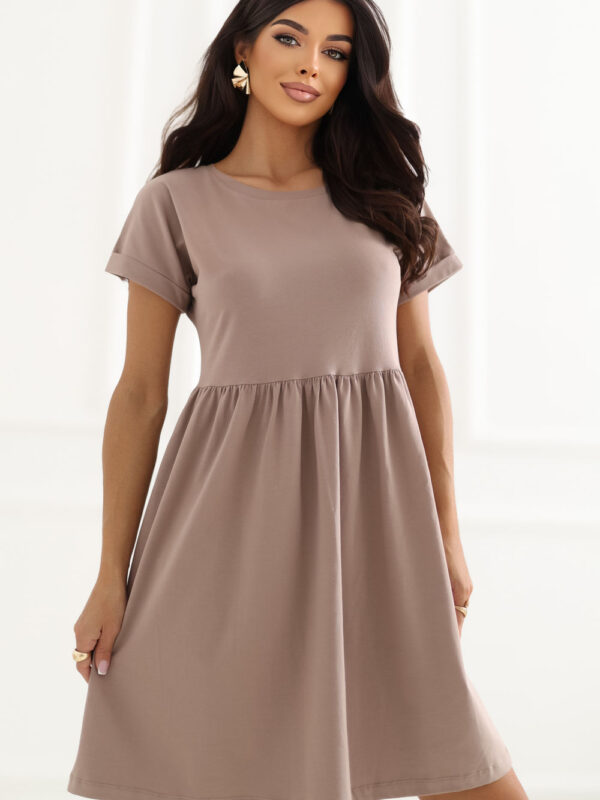 Sukienka Model RV-SK-5672.03P Dark Beige - Rue Paris