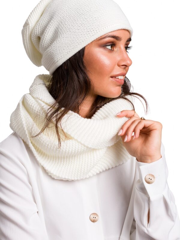 Czapka Damska Model BK044 Ecru - BE Knit