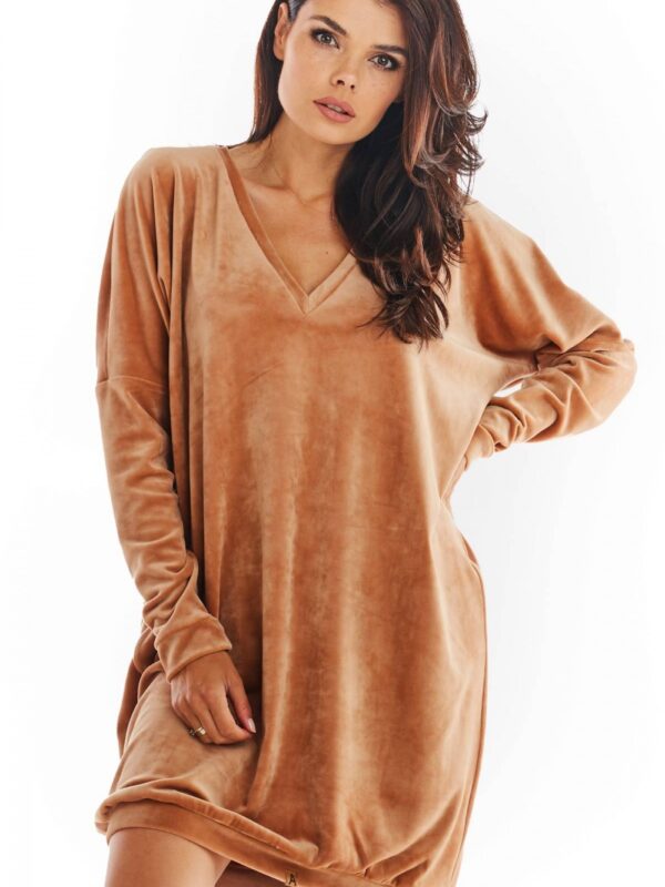 Sukienka Model A378 Beige Welur - awama