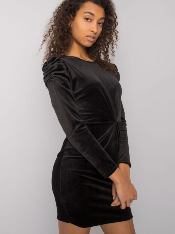 Sukienka Model WN-SK-H614.34X Black - Rue Paris