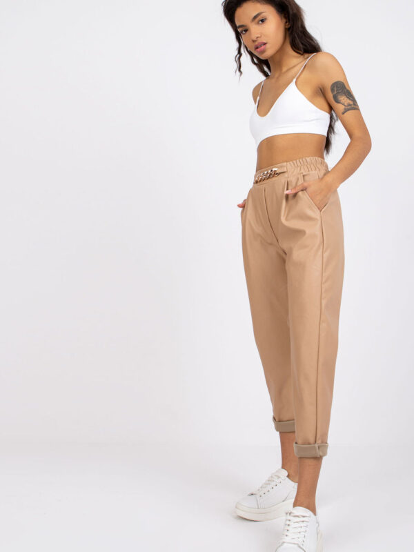 Spodnie Damskie Model DHJ-SP-5058.35P Beige - Italy Moda