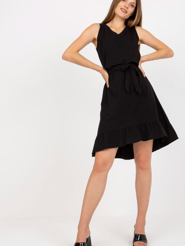 Sukienka Model RV-SK-8049.64 Black - Rue Paris