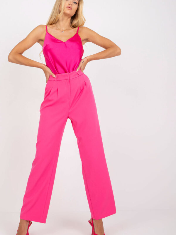 Spodnie Damskie Model TO-SP-18155.21P Dark Pink - Rue Paris