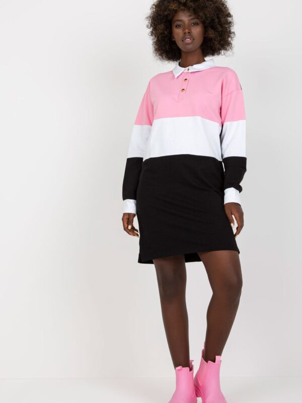 Sukienka Model RV-SK-8072.20P Black/Pink - Rue Paris