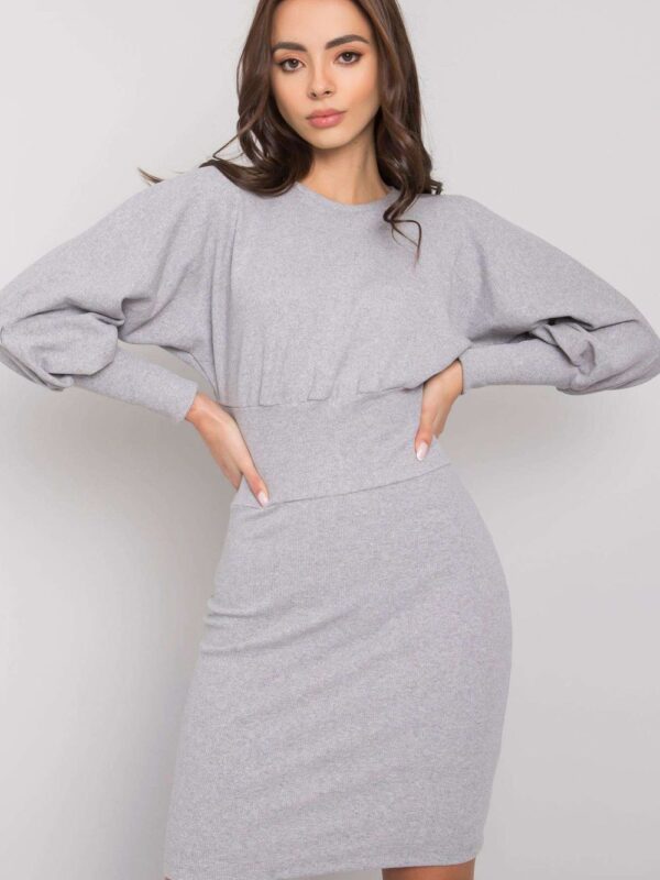 Sukienka Model RV-SK-6079.65 Grey - Rue Paris