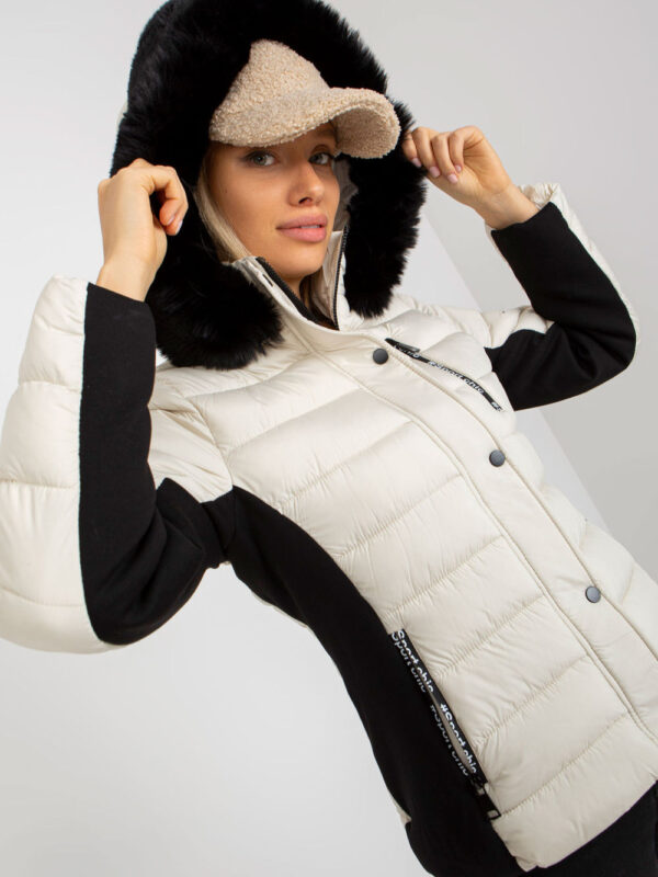 Kurtka Damska Model NM-KR-BS-202.44P Light Beige - NM