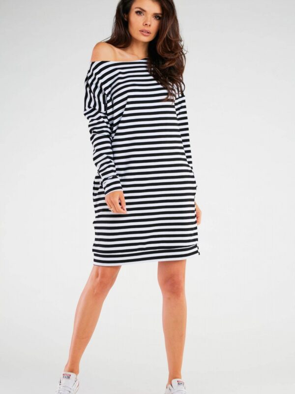 Sukienka Model M257 Black/Stripes - Infinite You